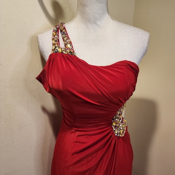 GIGI Red Floor length Backless Studded Open Front Prom Gown 4 - Picture 5 of 13